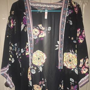 Xhilaration black floral kimono M/L